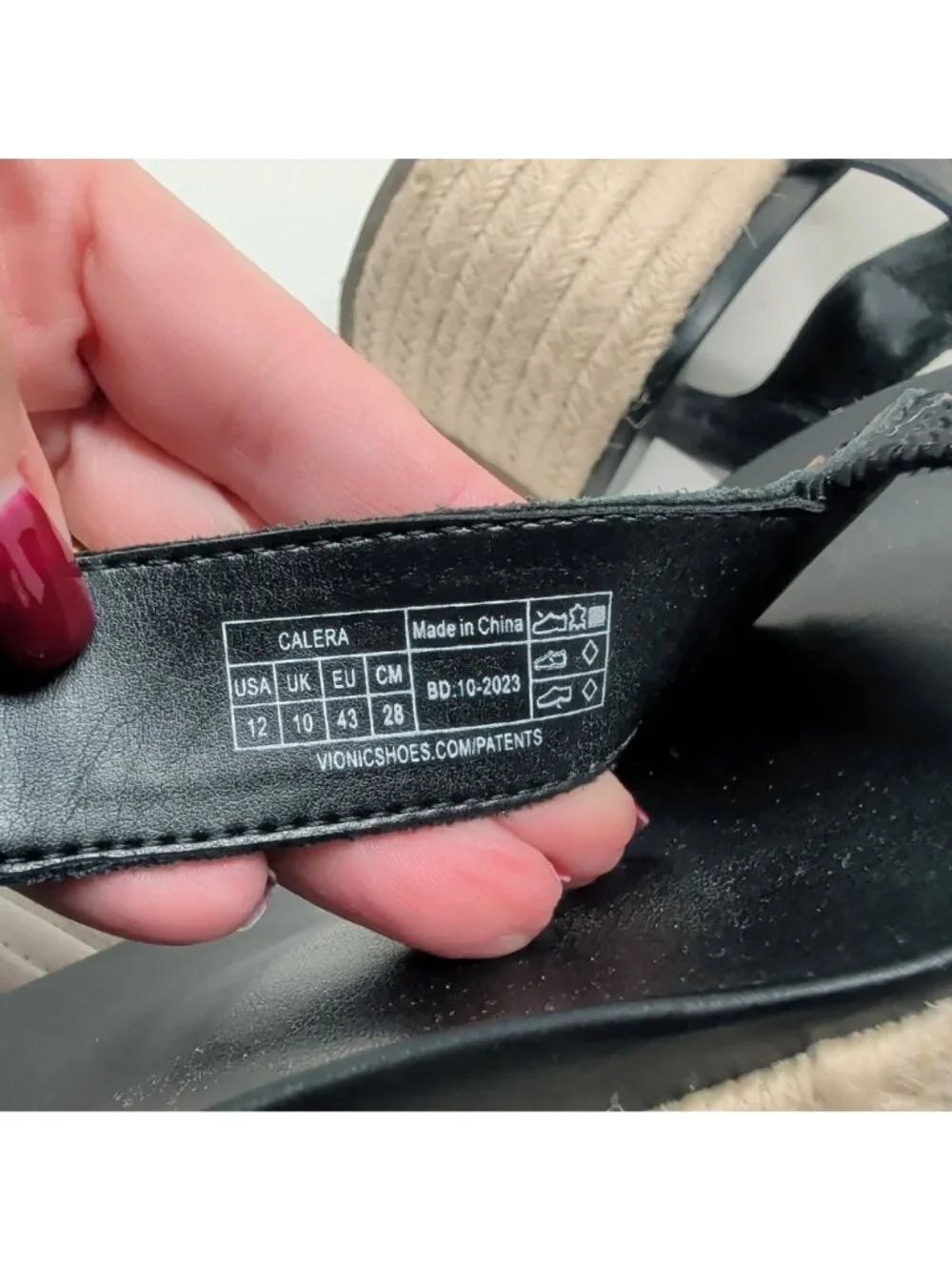 Vionic Espadrilles 12 Black Leather Wedge Platform Calera